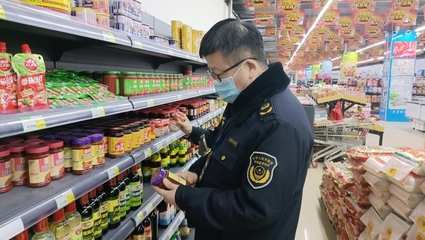 六師:維護(hù)消費(fèi)者權(quán)益 市場監(jiān)管在行動